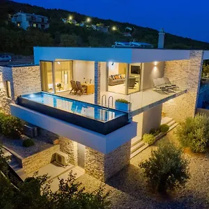 House7e Šmrika